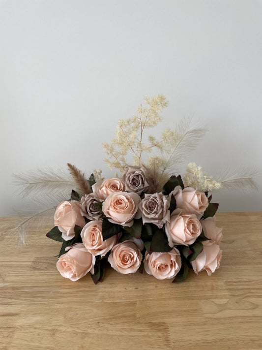 PEACH - TABLE ARRANGEMENT