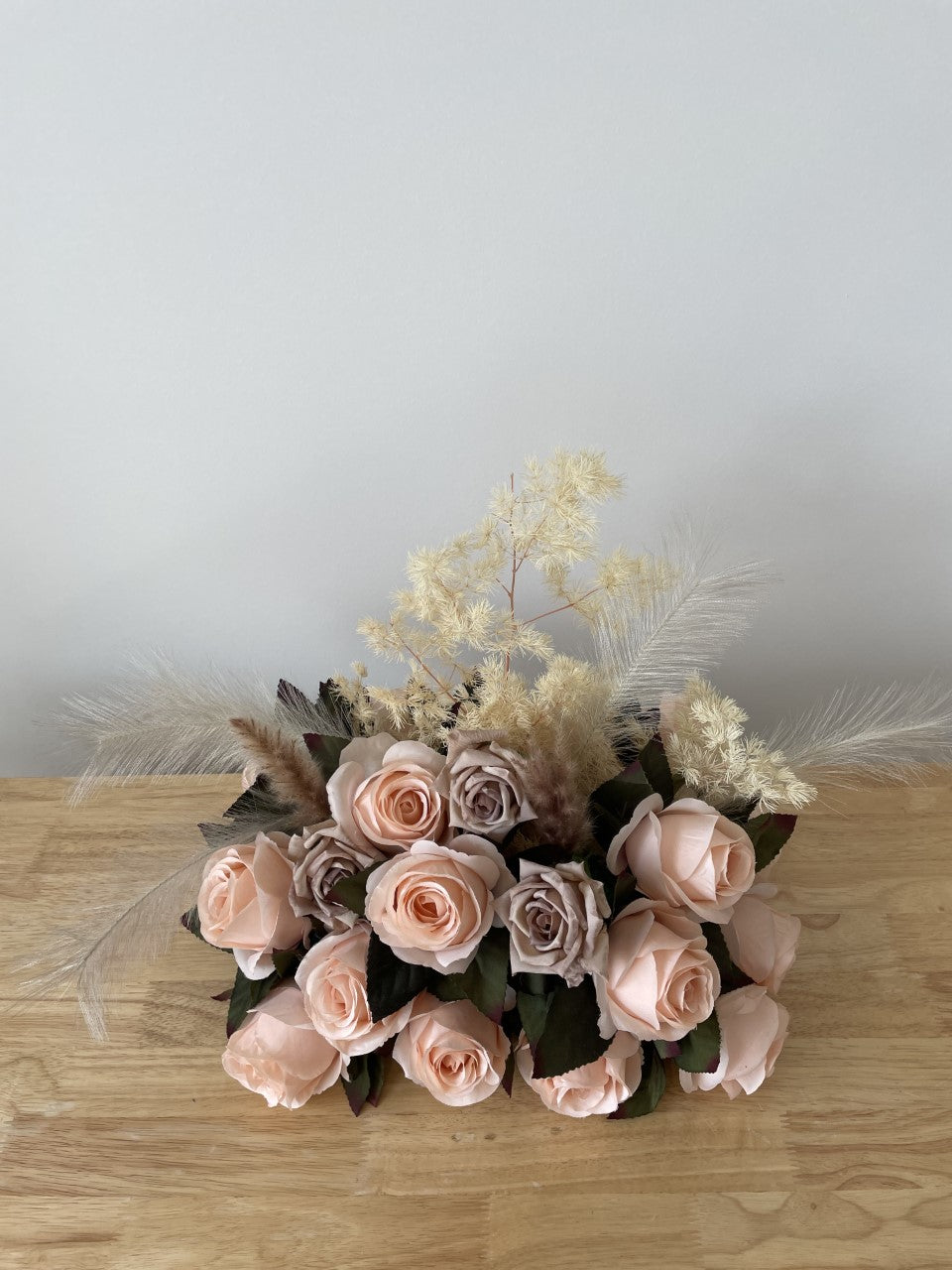 PEACH - TABLE ARRANGEMENT